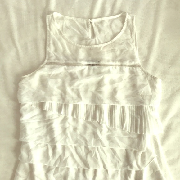 Express layered white sleeveless shirt - Picture 1 of 3